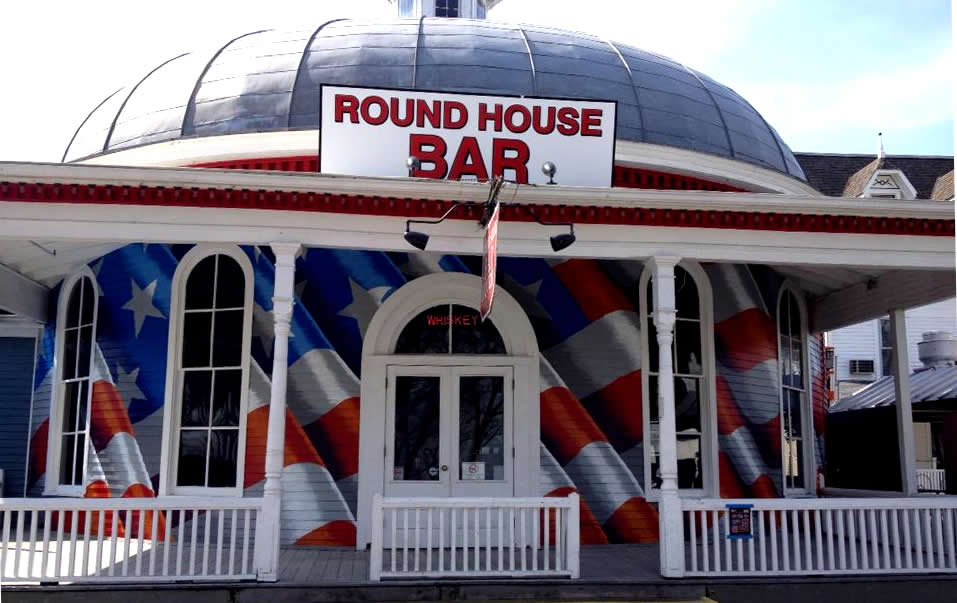 patriotic round house bar
